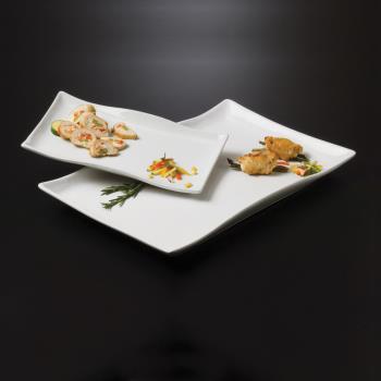 AMMCER25 - American Metalcraft - CER25 - 21 in x 13 1/2 in Wavy White Prestige™ Platter Product Image